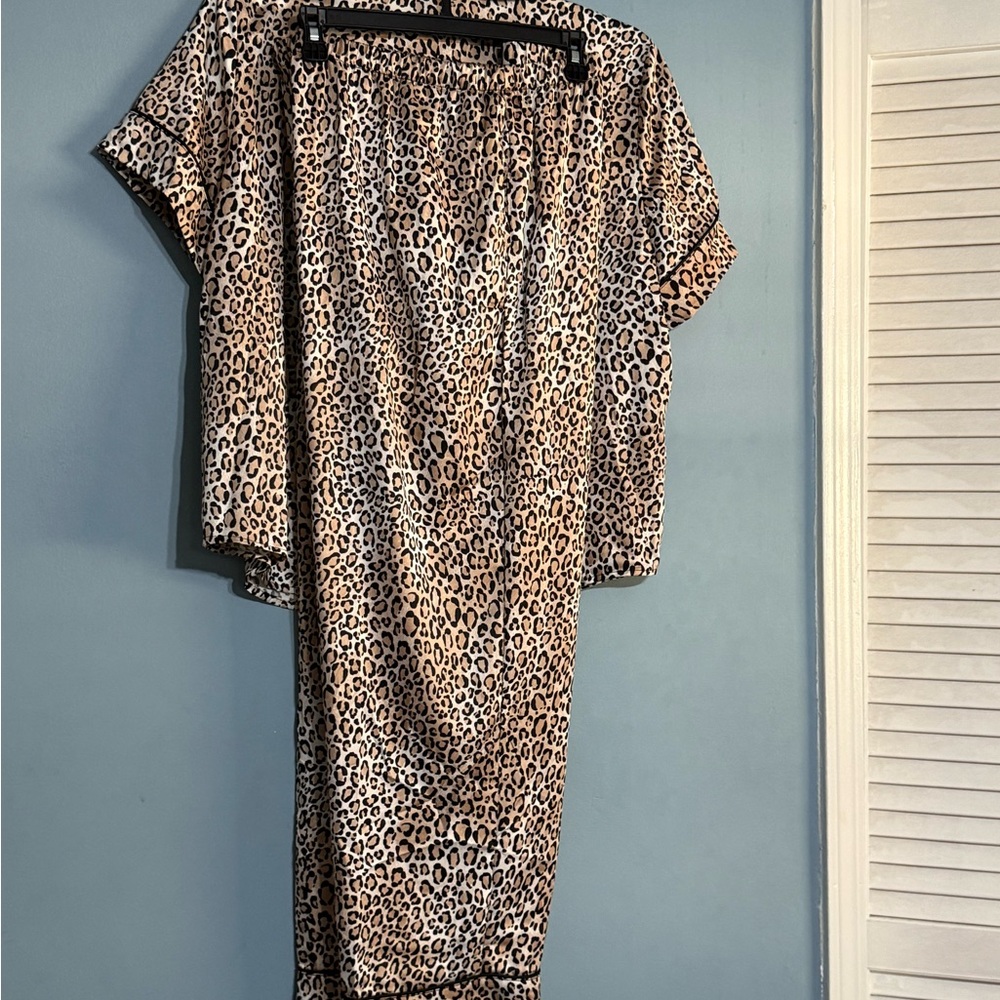 SELLING JOYSPUN PAJAMAS FOR WOMEN SIZE XL NWT SHORT SLEEVE - Picture 10 of 13
